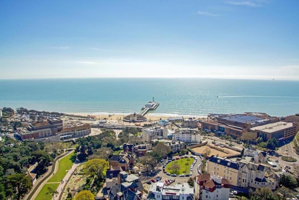 Bournecoast - Stylish Flat With Balcony - Sea Glimpses - 10 Min Walk To Beach - Parking - Wifi - Fm8405 Bournemouth Eksteriør bilde